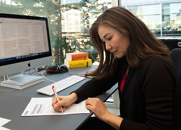 Korrektorin Olivia Raths 6388